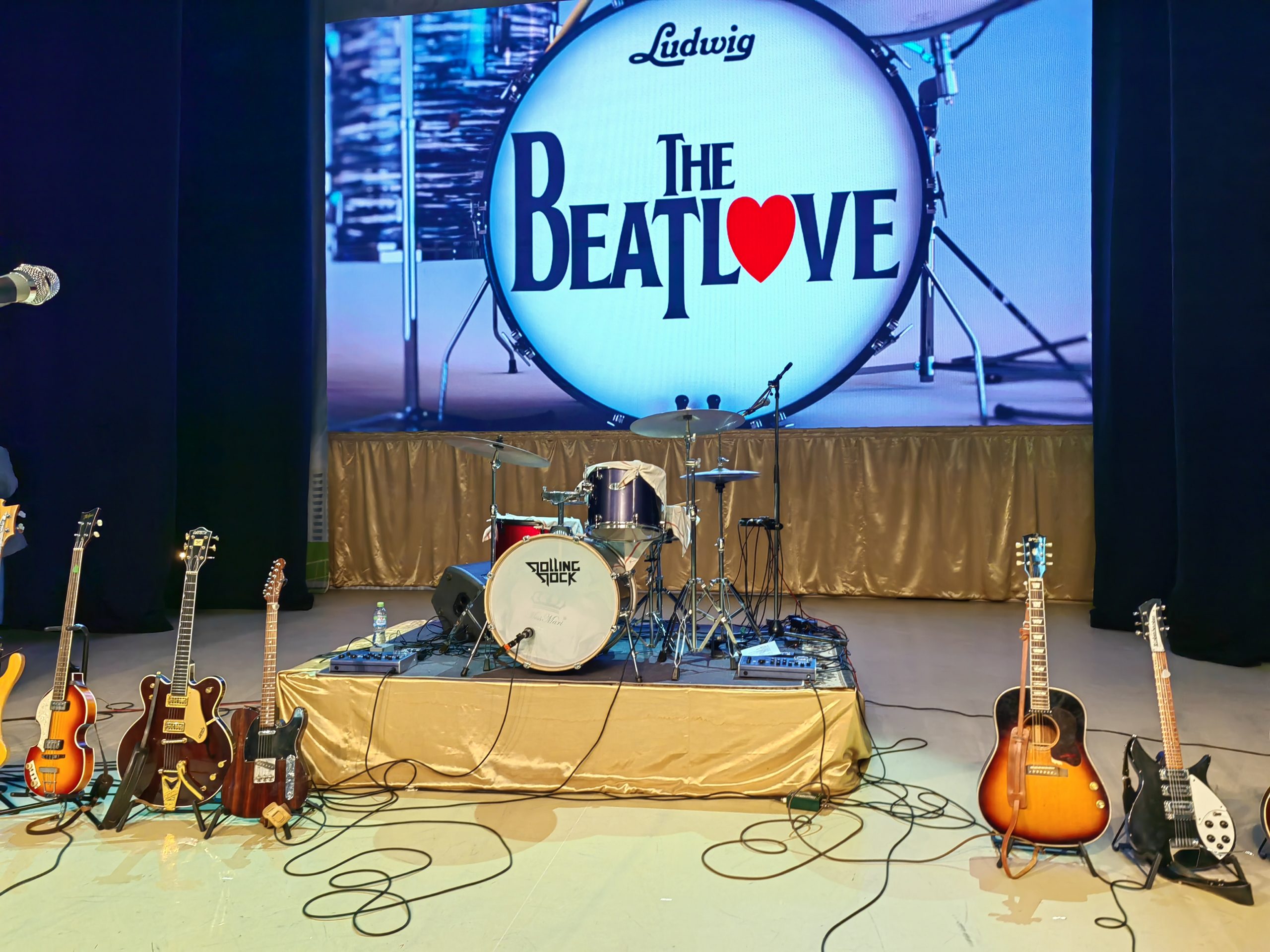 Трибьют-шоу The BeatLove исполнил песни The Beatles в Долгопрудном