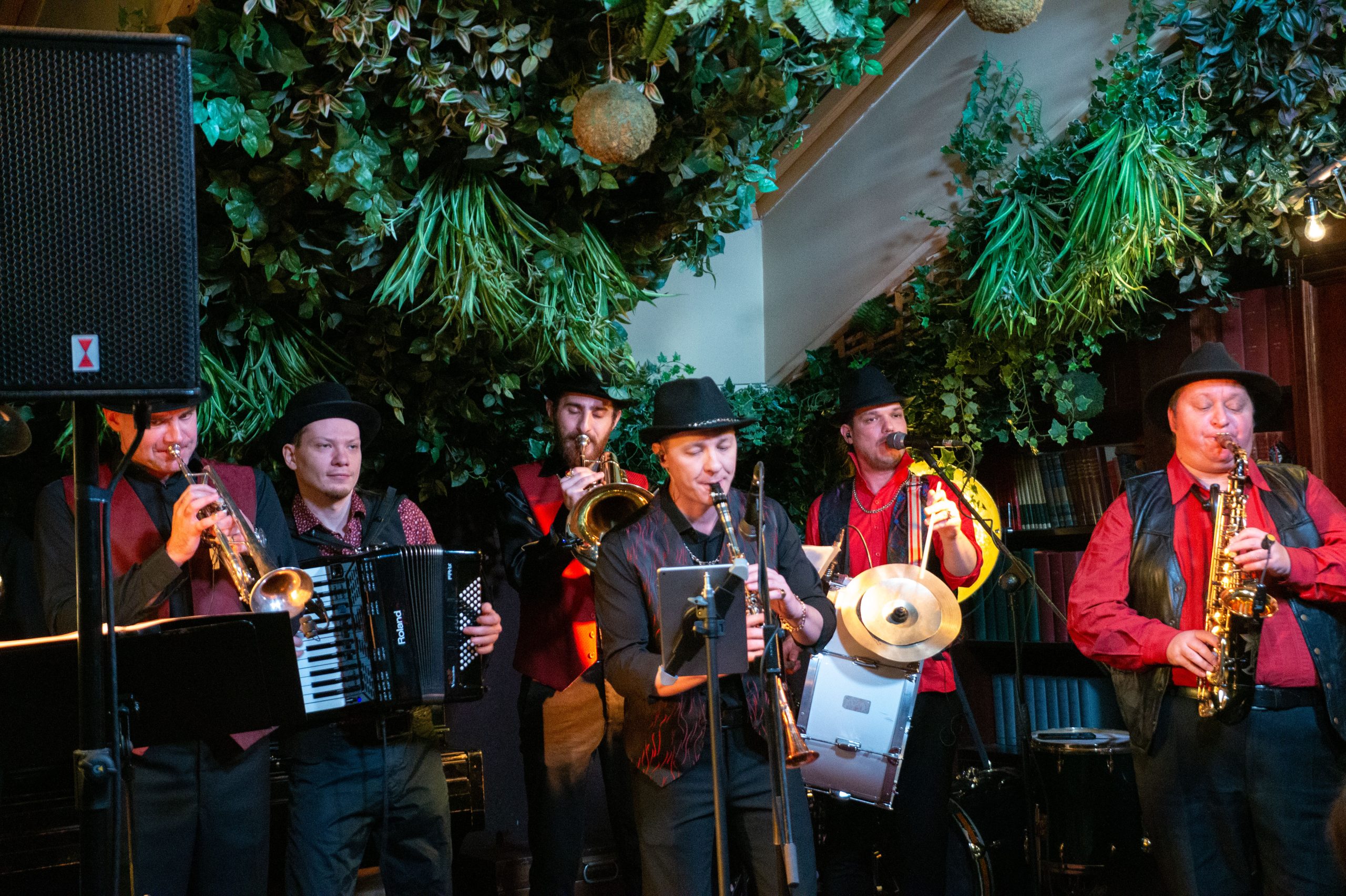 Балканские мотивы от Balkanimans Band прозвучали в центре столицы