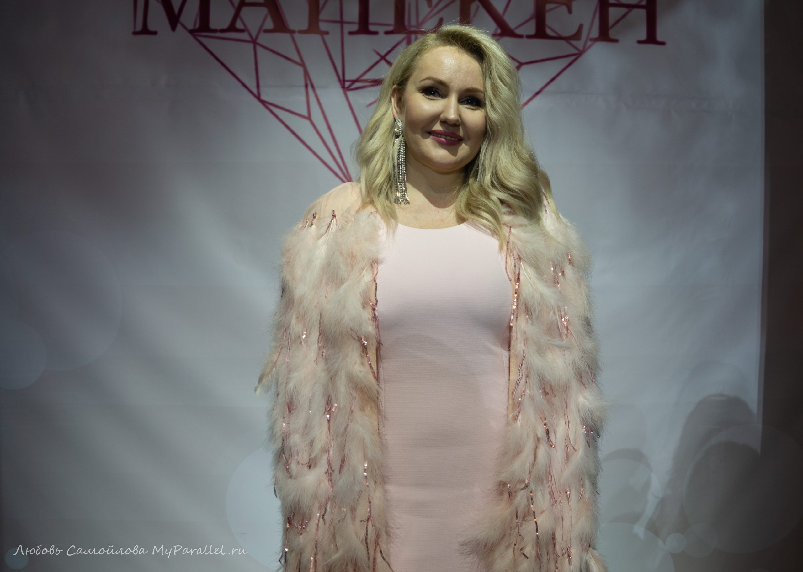 «Главное, чтобы костюмчик сидел»: в Москве прошел конкурс «Хрустальный манекен»