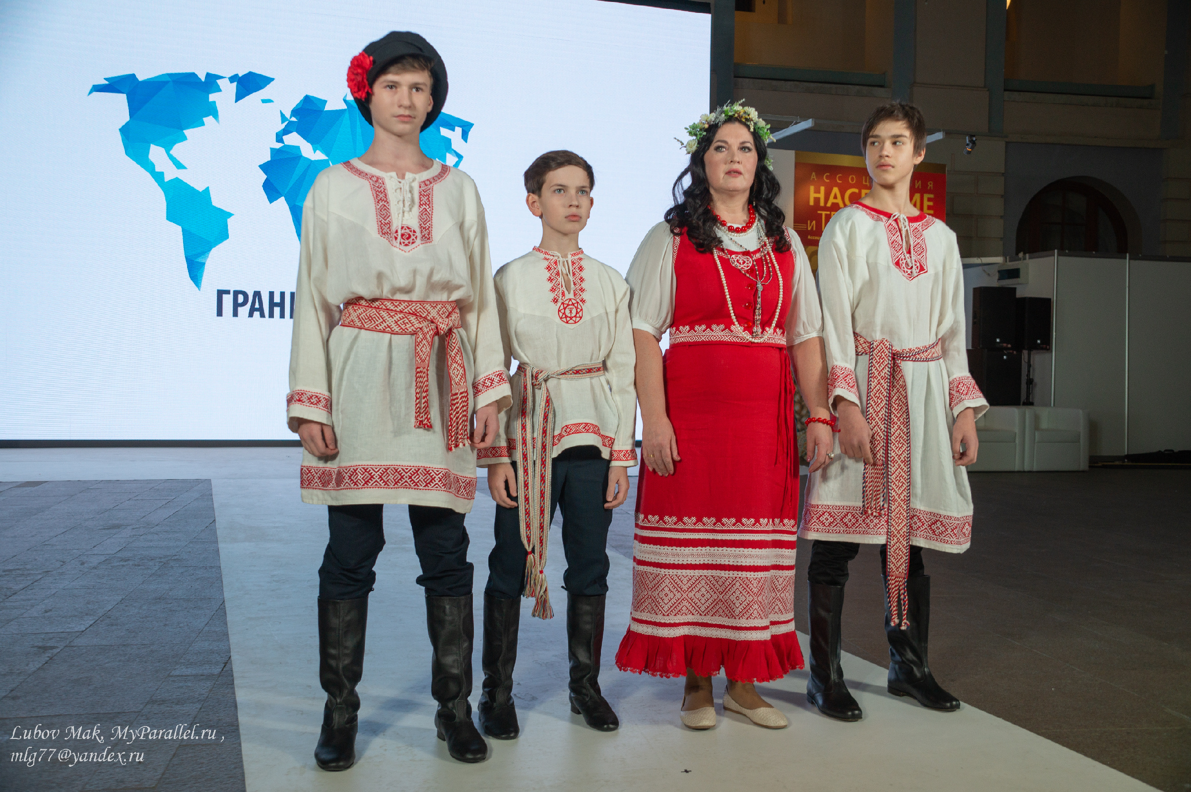 158 человек вышли на подиум на выставке «Уникальная Россия»