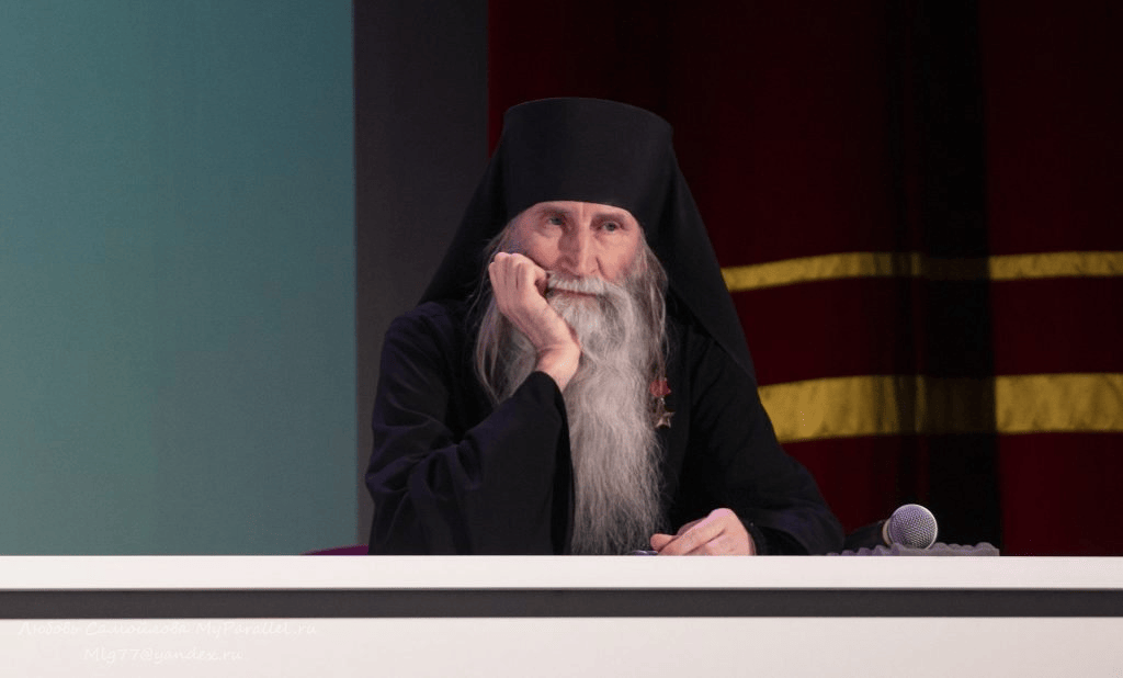 Отец Киприан спел в Кремле на фестивале «Добровидение»