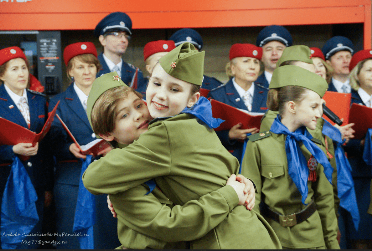 Акция «Синий платочек Победы» стартовала на станции Курская