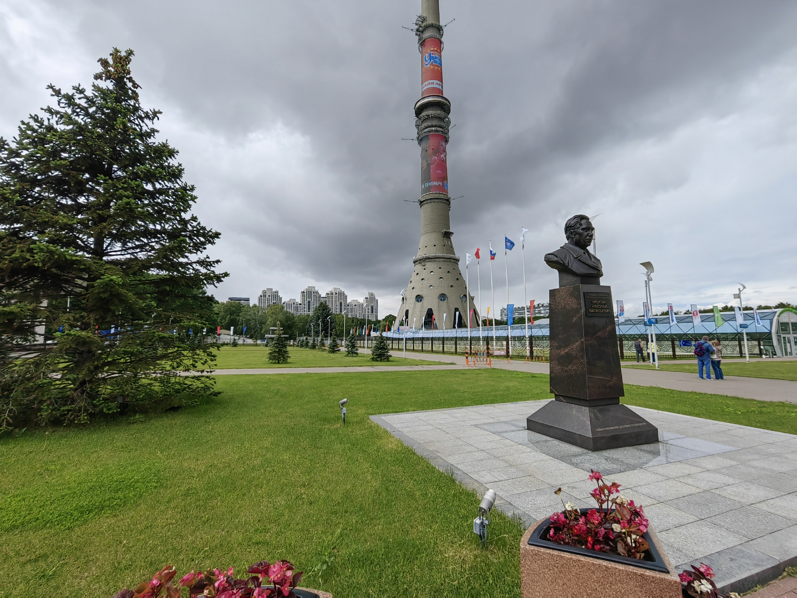 Останкинская башня создана в прошлом веке, но современна до сих пор